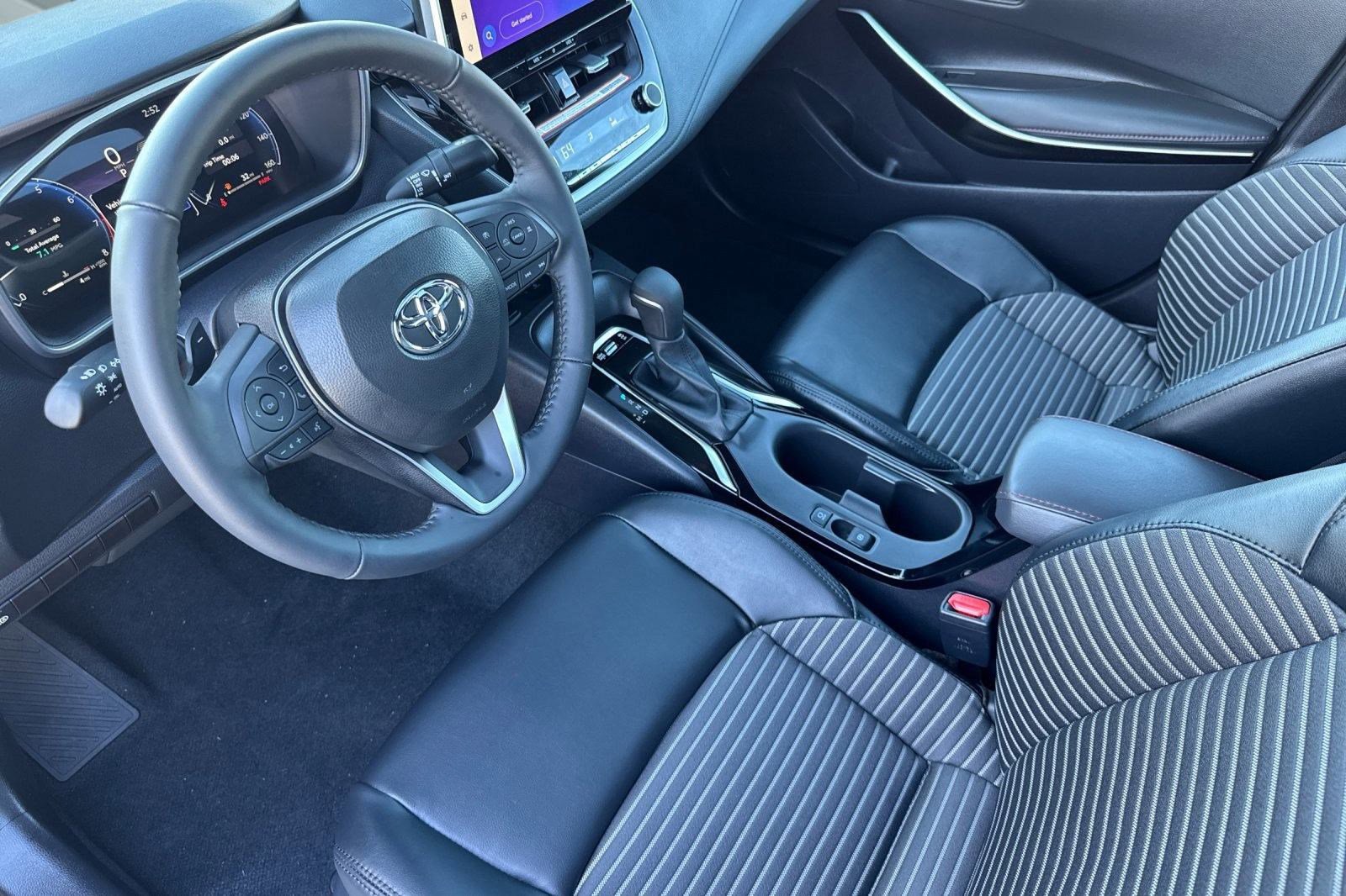 2026 Toyota Corolla XSE photo 4