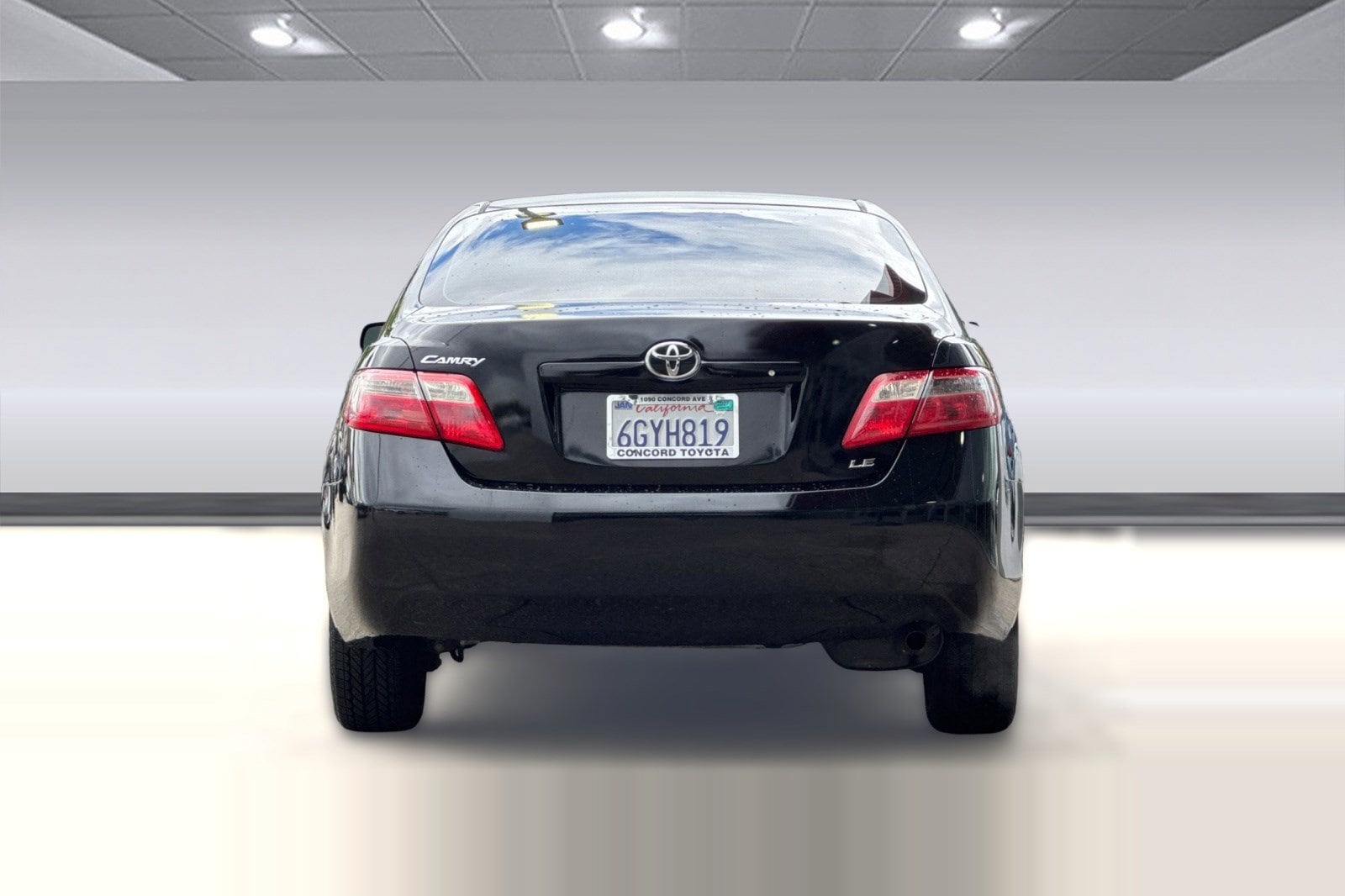 2009 Toyota Camry LE photo 3