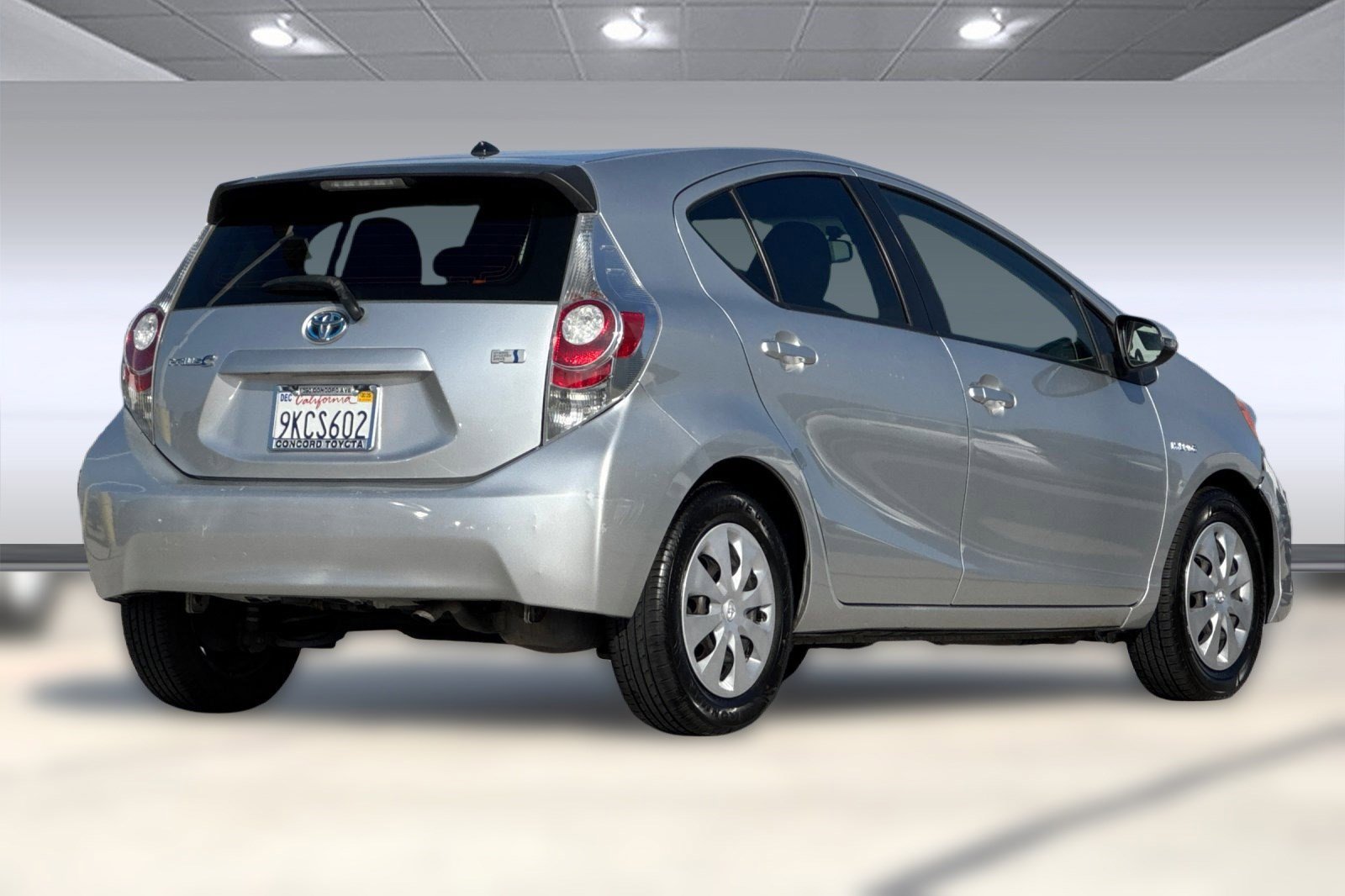 2013 Toyota Prius C Two photo 3