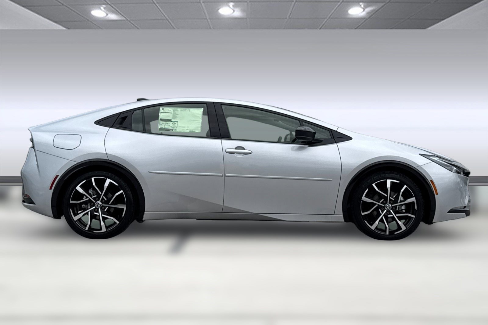 2026 Toyota Prius XSE Plug-in Hybrid photo 2