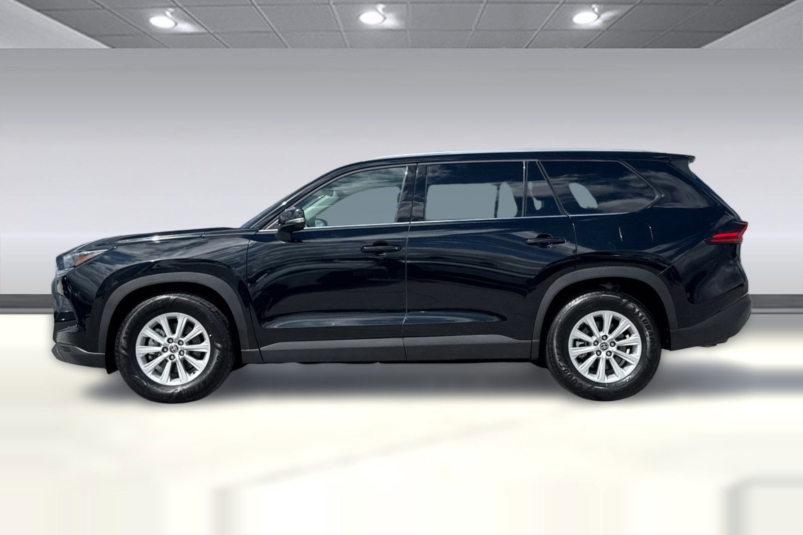 2025 Toyota Grand Highlander XLE photo 6