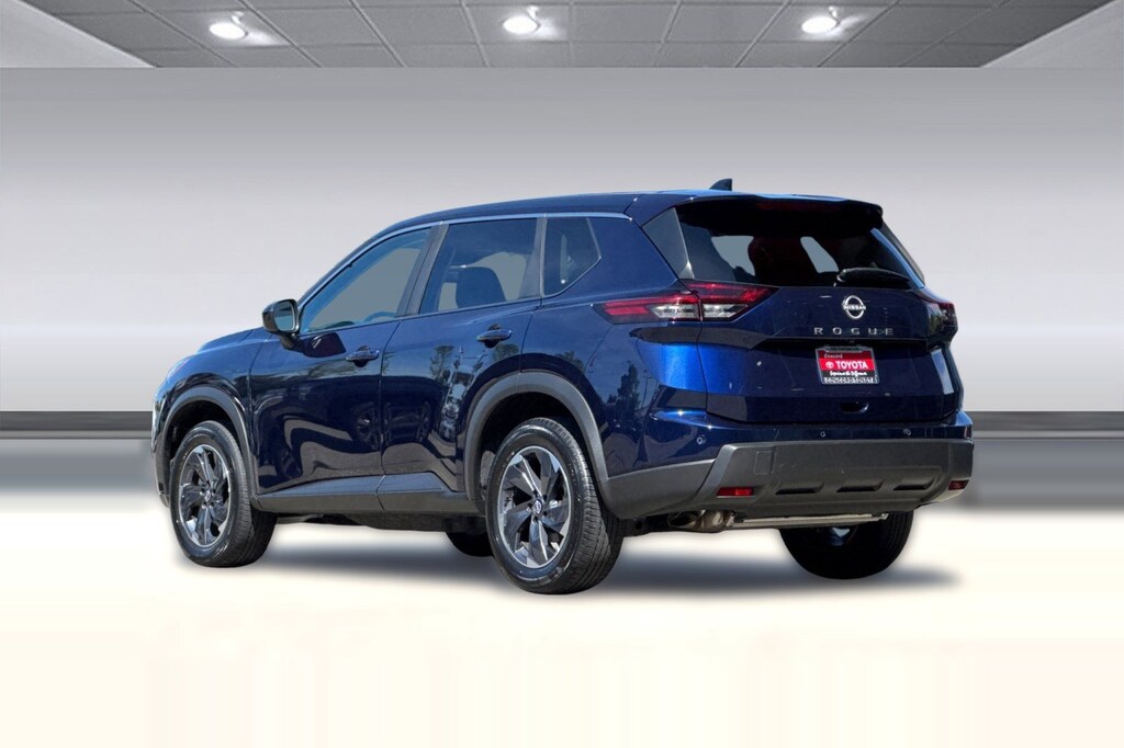 Used 2025 Nissan Rogue SV SUV