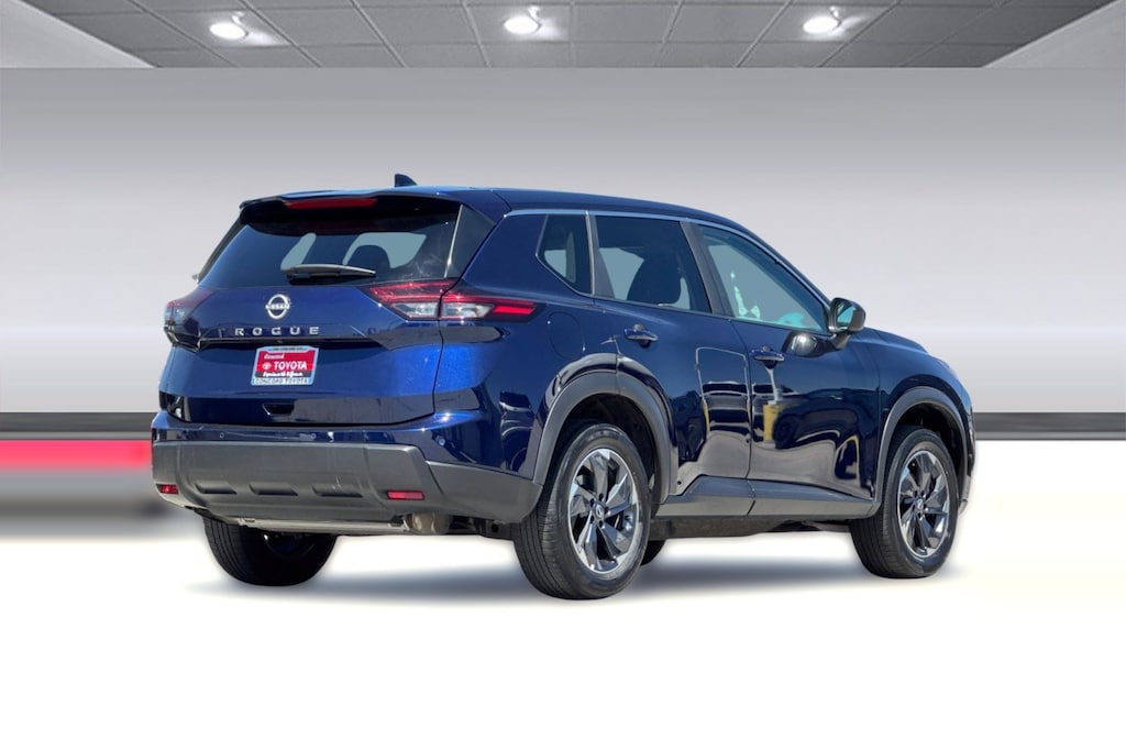 Used 2025 Nissan Rogue SV SUV