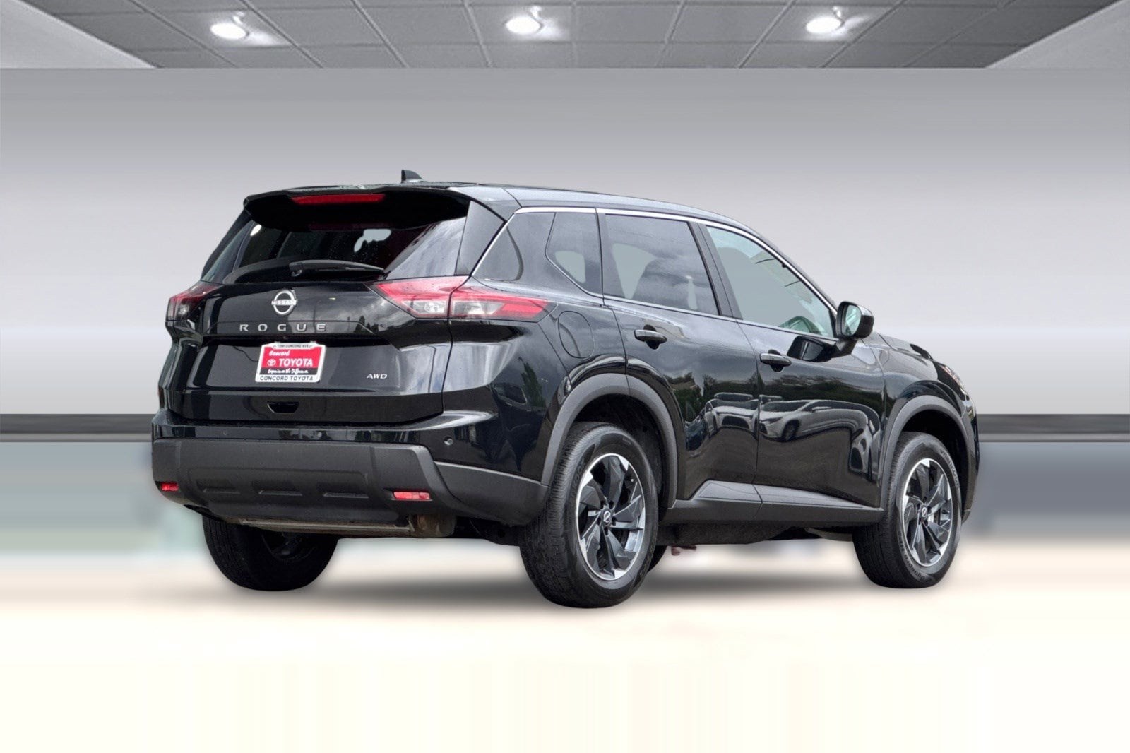 2025 Nissan Rogue SV photo 2