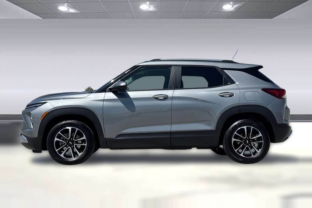 Used 2025 Chevrolet Trailblazer LT SUV