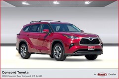 New 2026 Toyota Highlander Hybrid XLE XLE AWD All-Wheel Drive