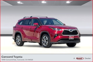 New 2026 Toyota Highlander Hybrid XLE XLE AWD All-Wheel Drive