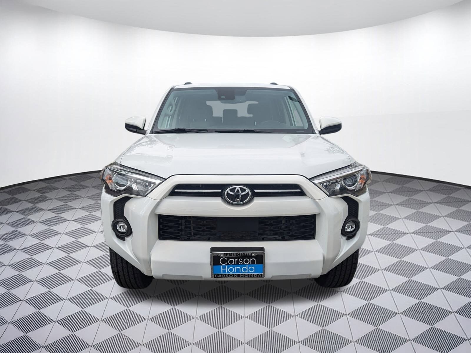 2024 Toyota 4Runner SR5 photo 2