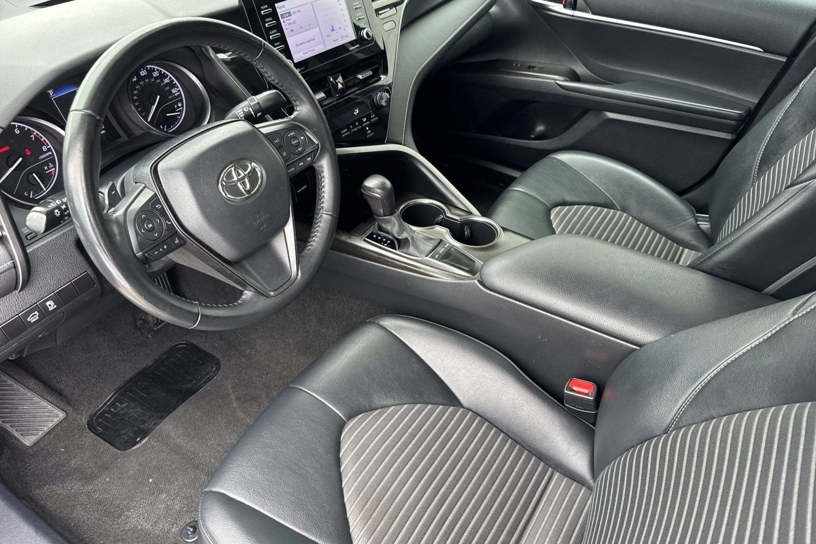 2023 Toyota Camry SE photo 4