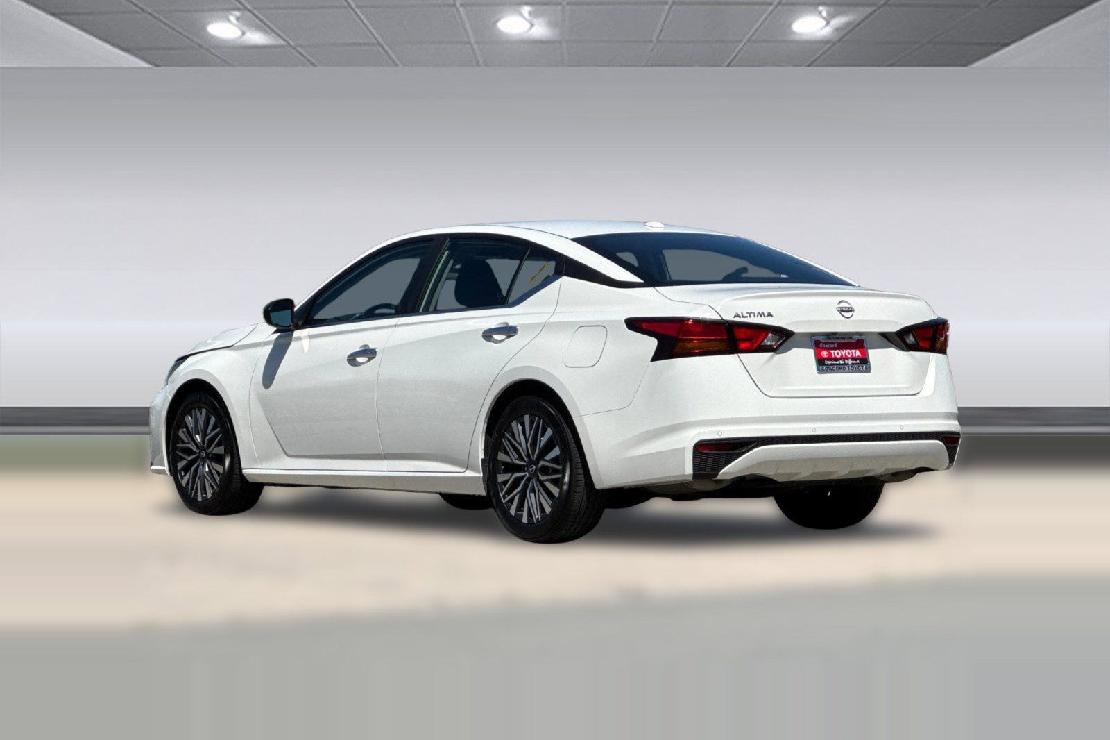 2025 Nissan Altima SV photo 6