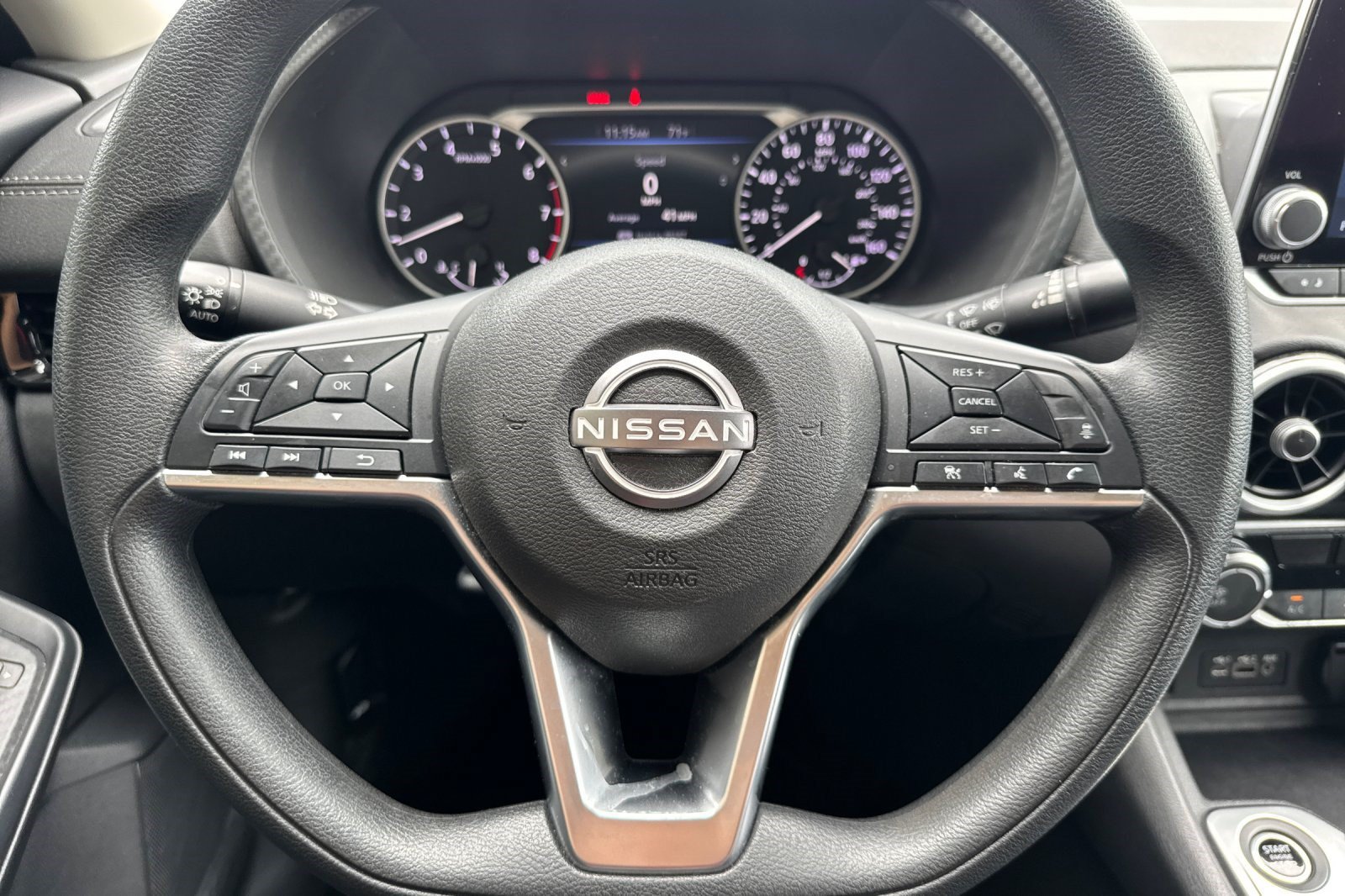 2025 Nissan Sentra SV - Photo 11