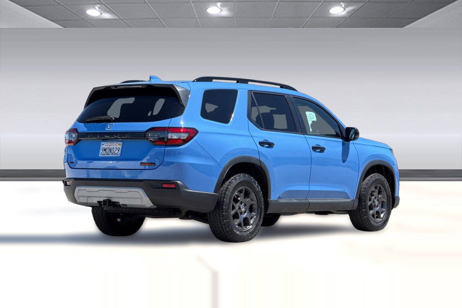 2025 Honda Pilot TrailSport photo 2