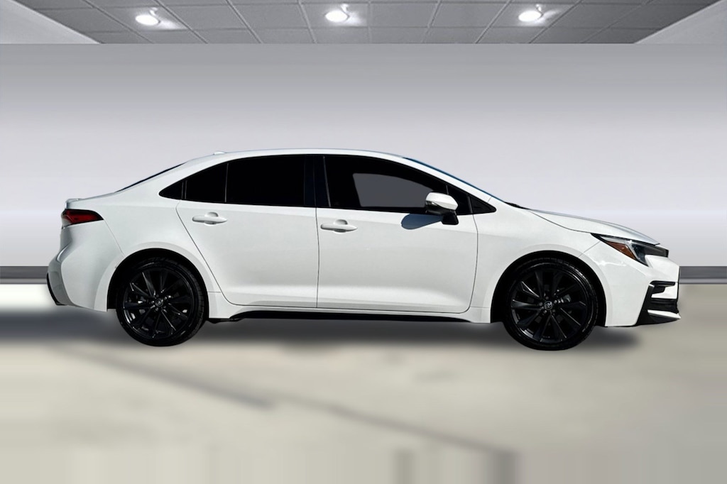 Used 2023 Toyota Corolla SE Sedan