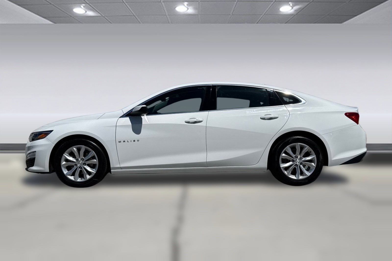 2023 Chevrolet Malibu LT photo 5