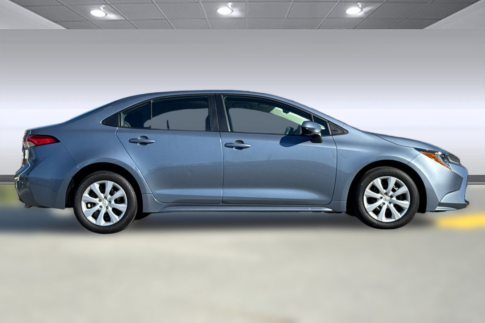 2024 Toyota Corolla LE photo 2