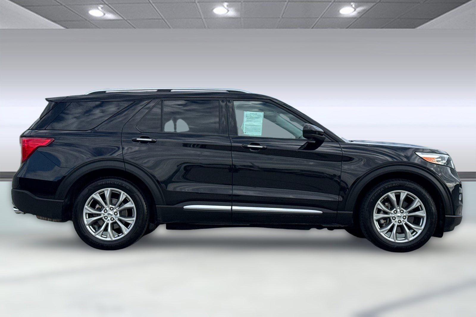 2024 Ford Explorer Limited photo 2