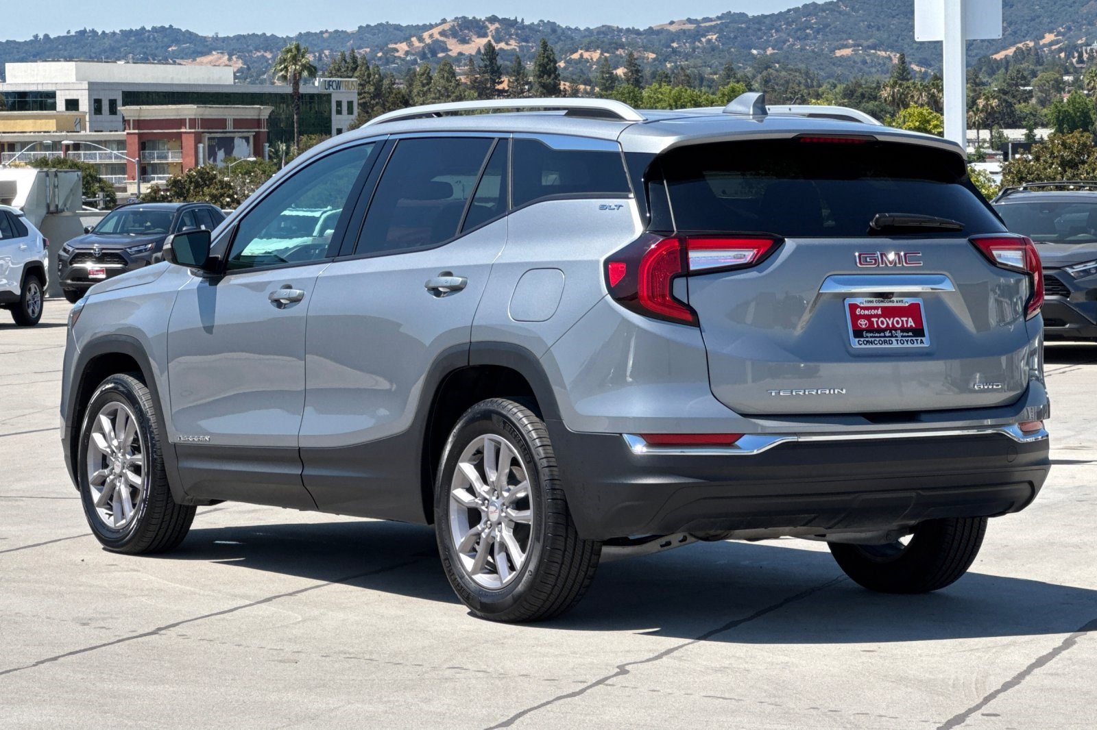 2024 Gmc Terrain SLT photo 3