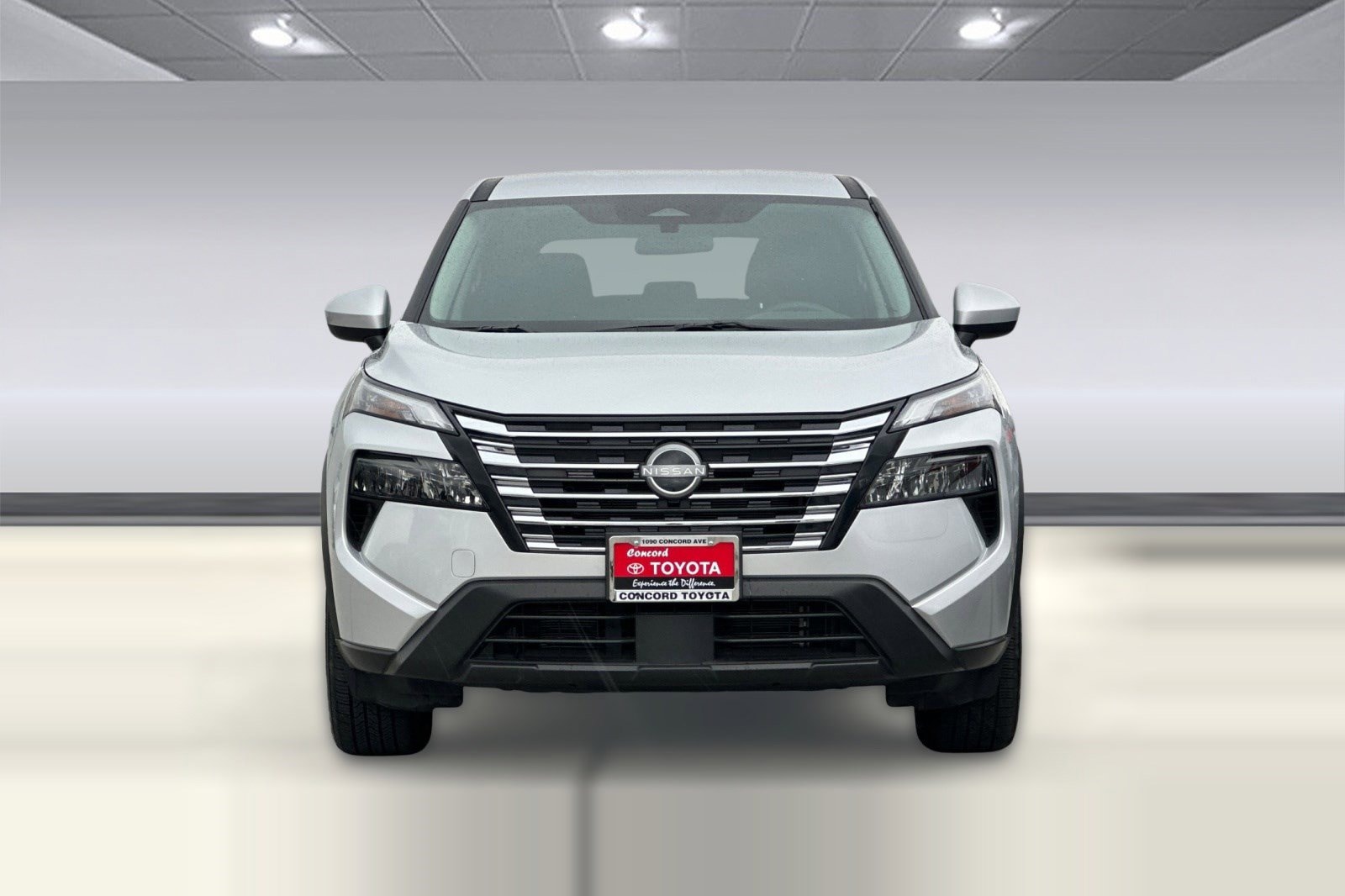 2025 Nissan Rogue SV photo 5