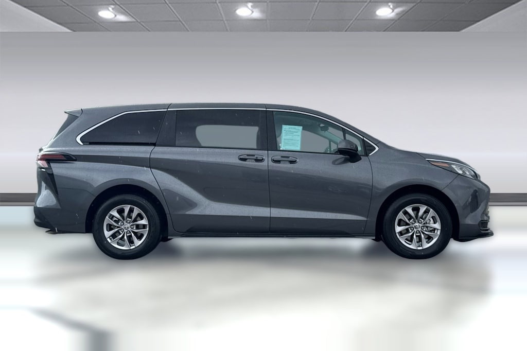 Used 2025 Toyota Sienna LE Van Passenger Van