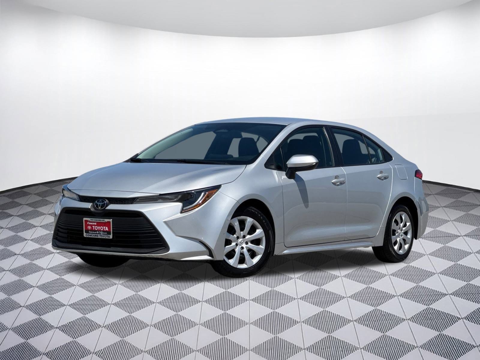 Used 2023 Toyota Corolla LE with VIN 5YFB4MDE2PP046293 for sale in Northfield, Minnesota