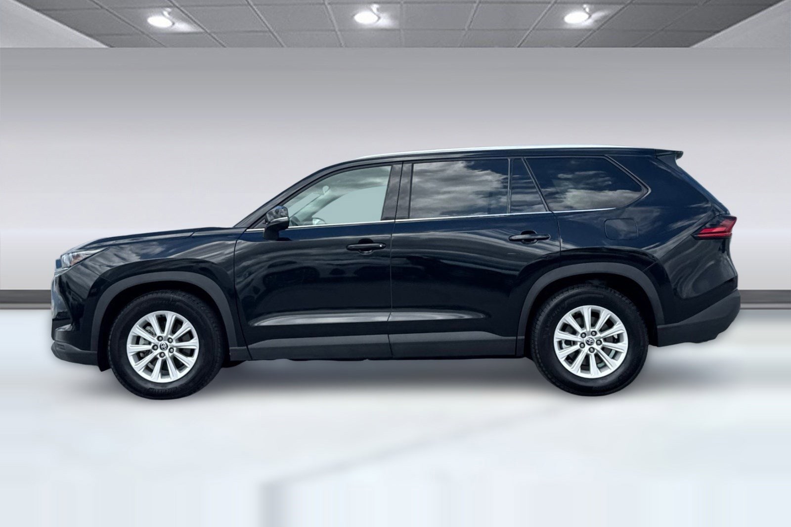 2025 Toyota Grand Highlander XLE photo 6