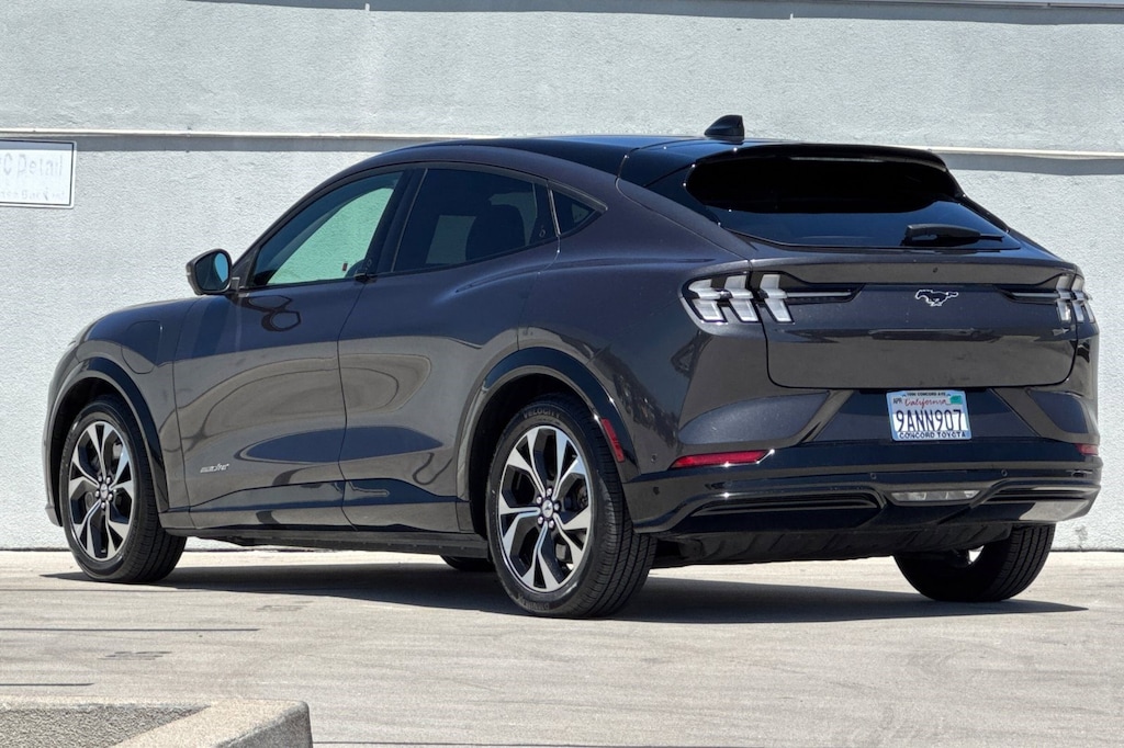 Used 2022 Ford Mustang Mach-E Premium SUV