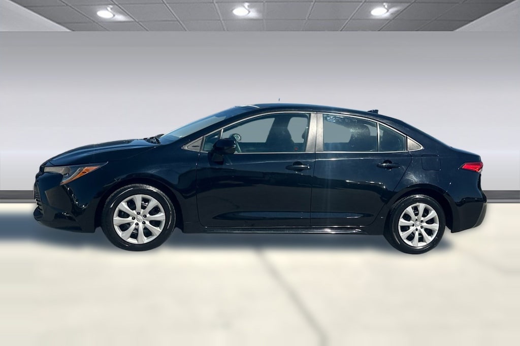 Used 2024 Toyota Corolla LE Sedan