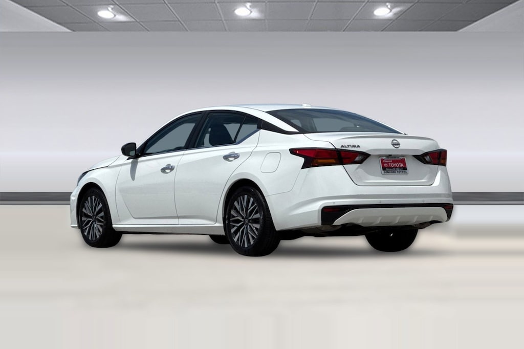 Used 2025 Nissan Altima SV Sedan