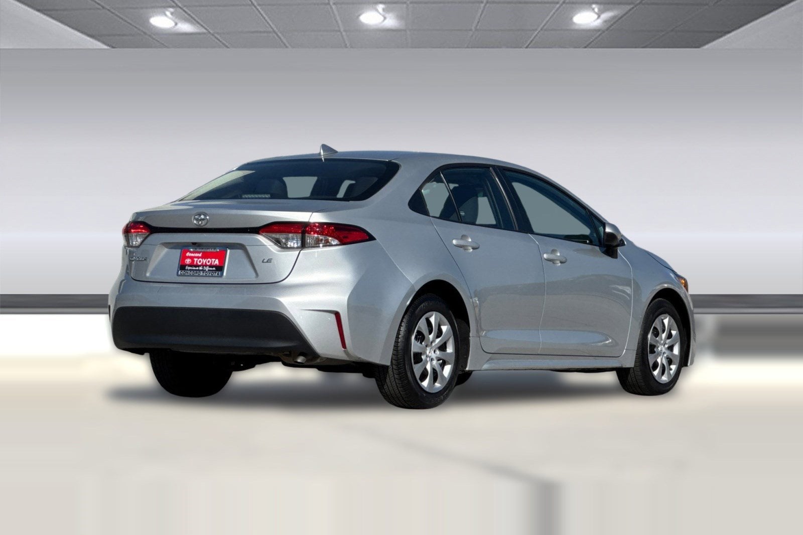 2025 Toyota Corolla LE photo 2