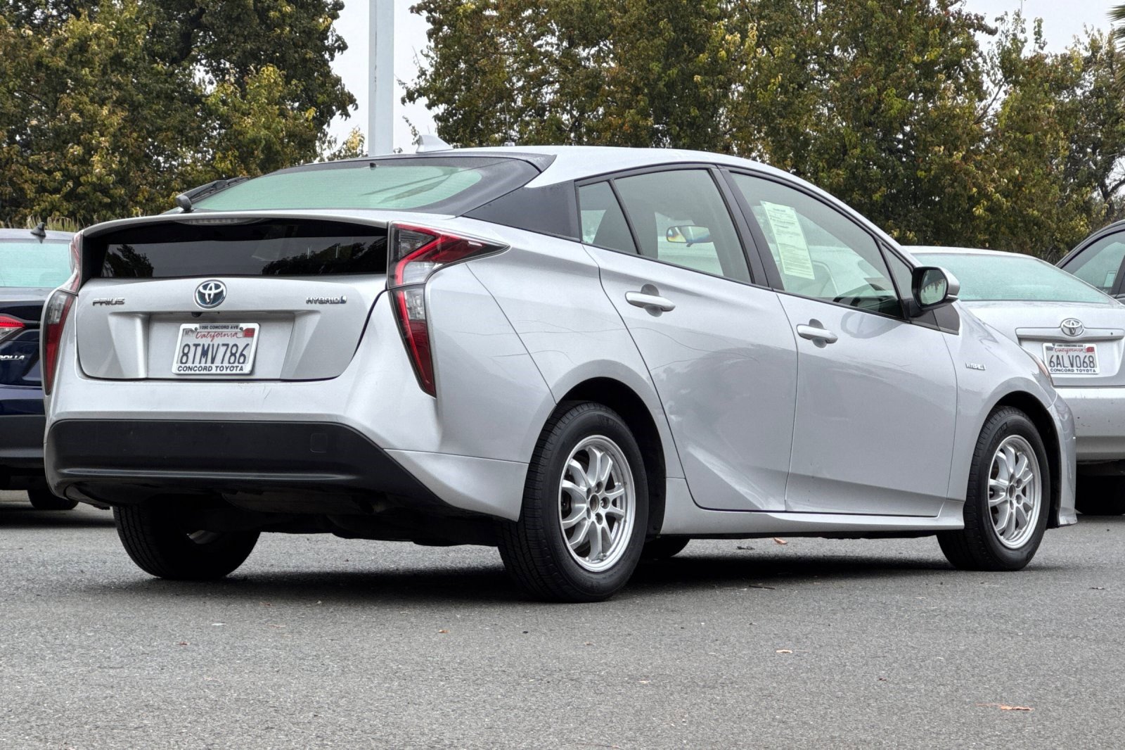 2017 Toyota Prius Two photo 2