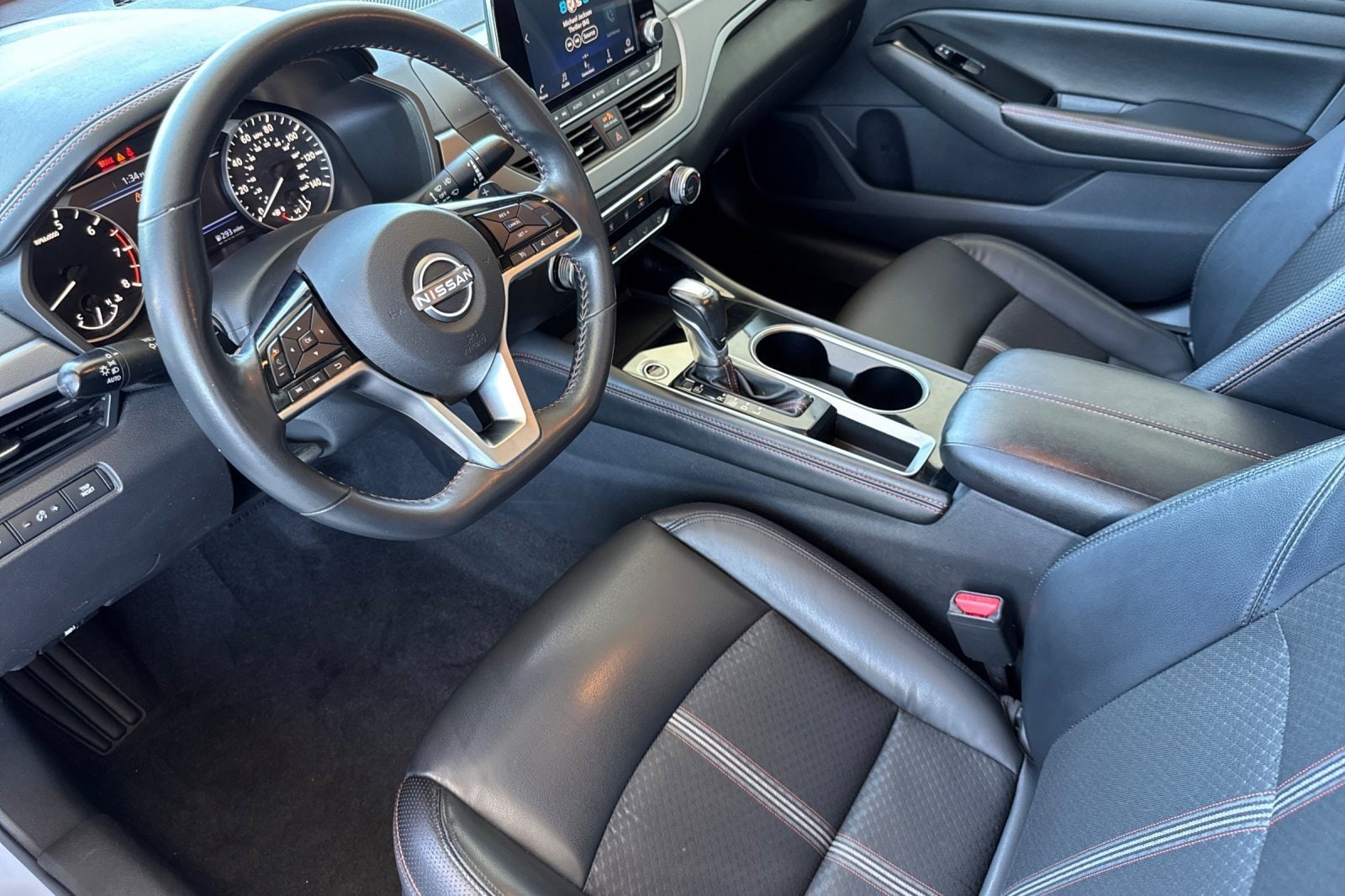 Altima 2.5 SR Sedan