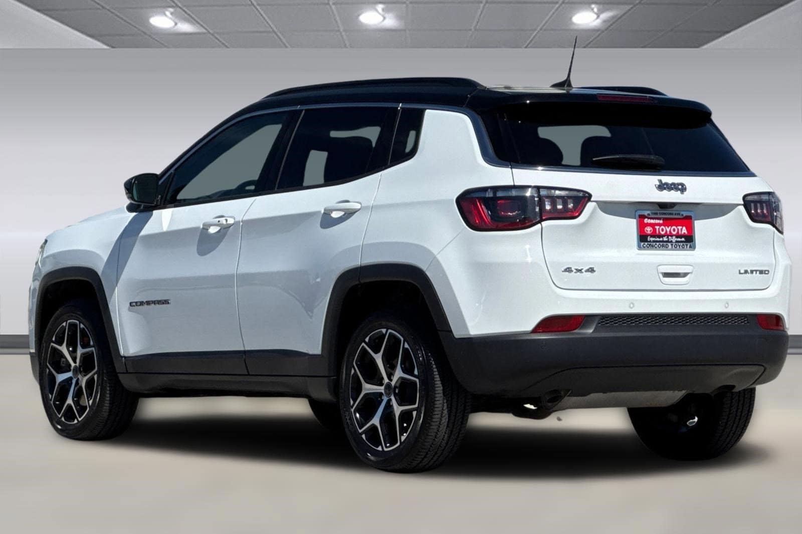 2025 Jeep Compass Limited photo 6