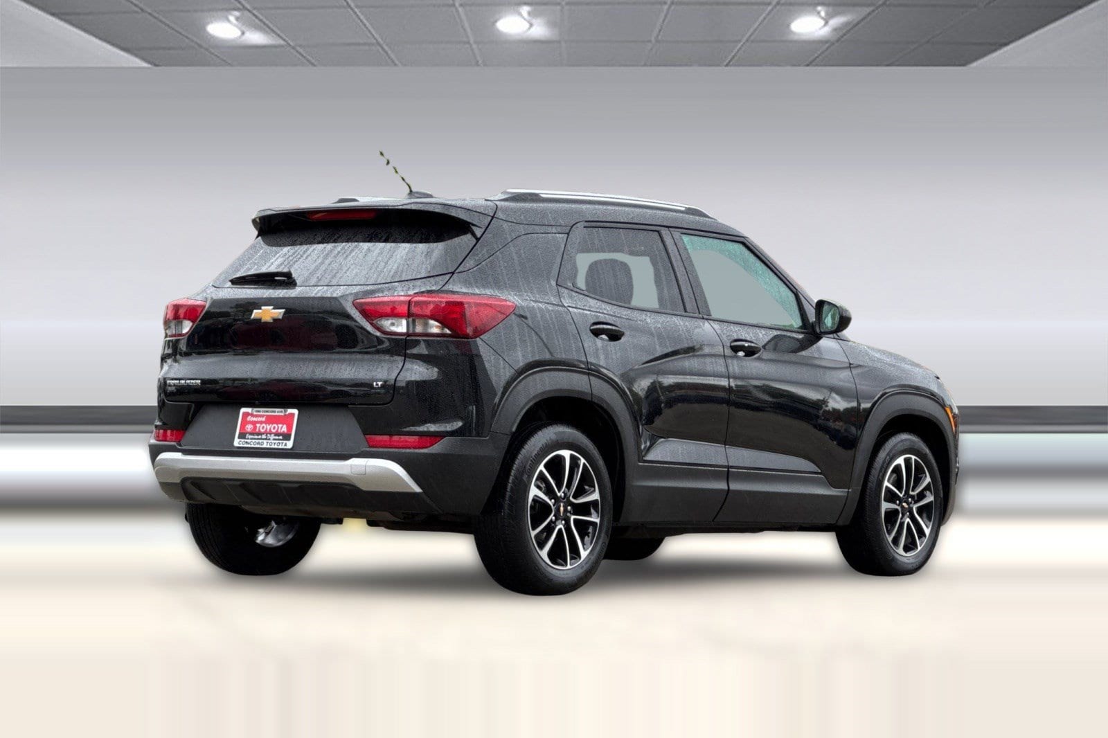 2025 Chevrolet Trailblazer LT photo 2