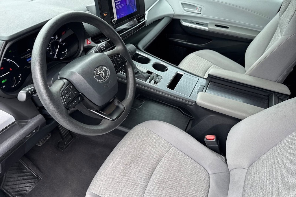 Used 2025 Toyota Sienna LE Van Passenger Van