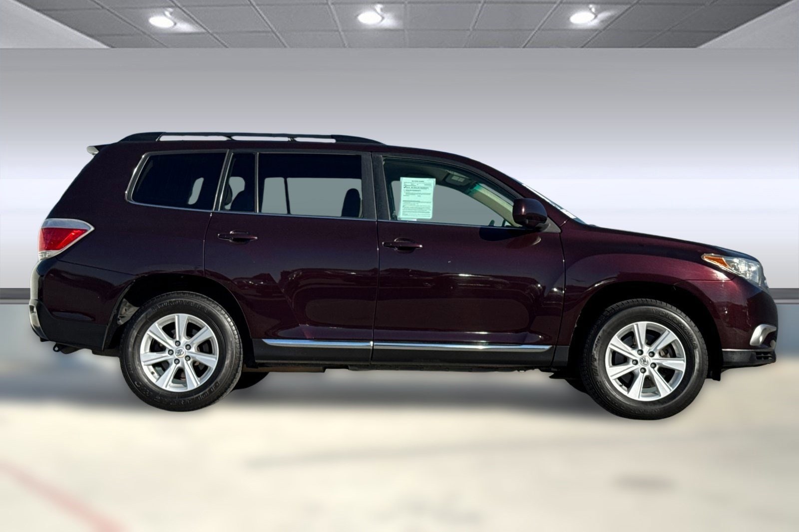 Used 2011 Toyota Highlander Base with VIN 5TDZK3EH4BS028370 for sale in Concord, CA