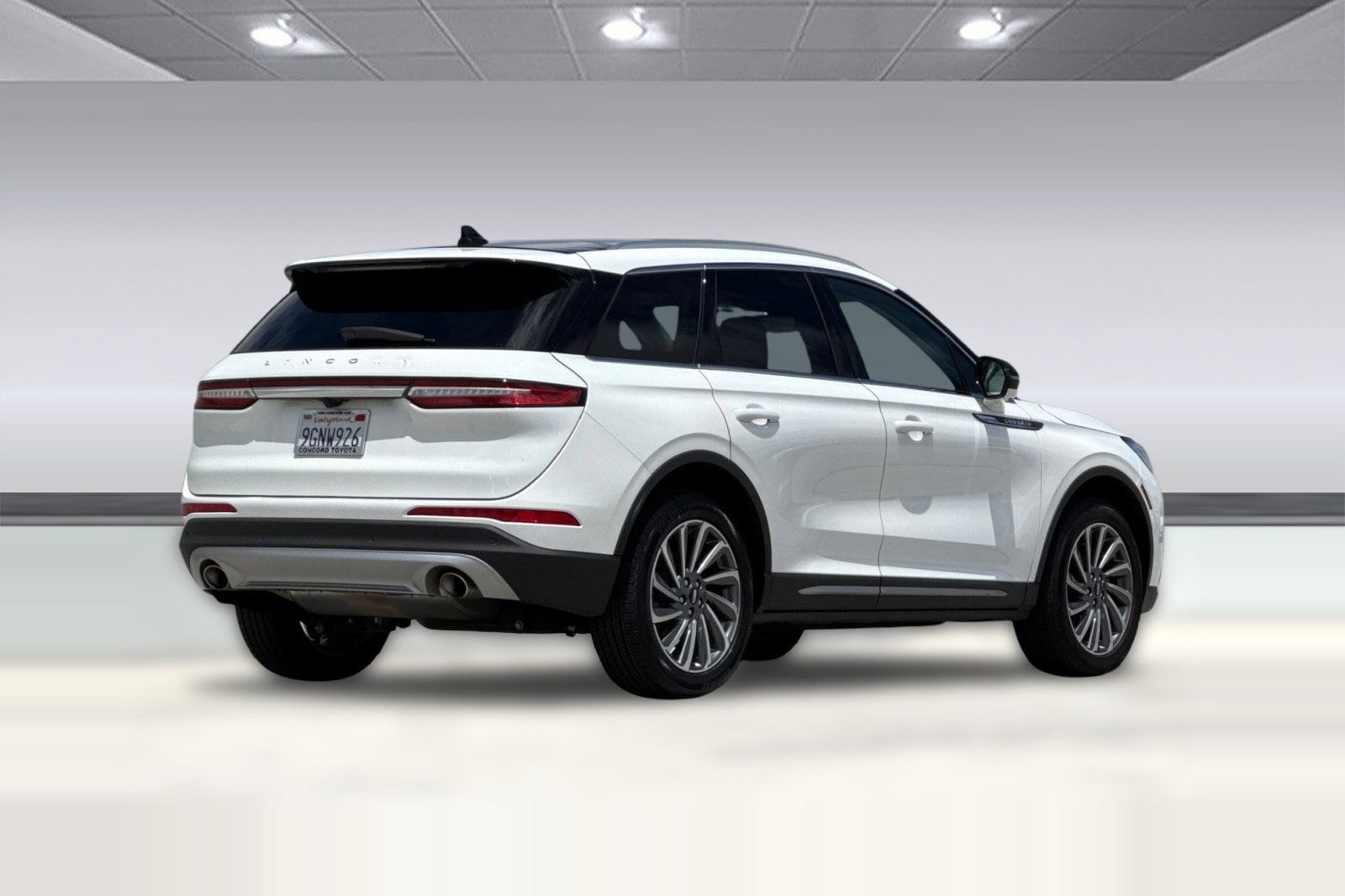 Corsair Reserve SUV