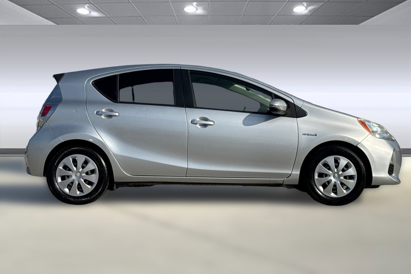 2013 Toyota Prius C Two photo 2