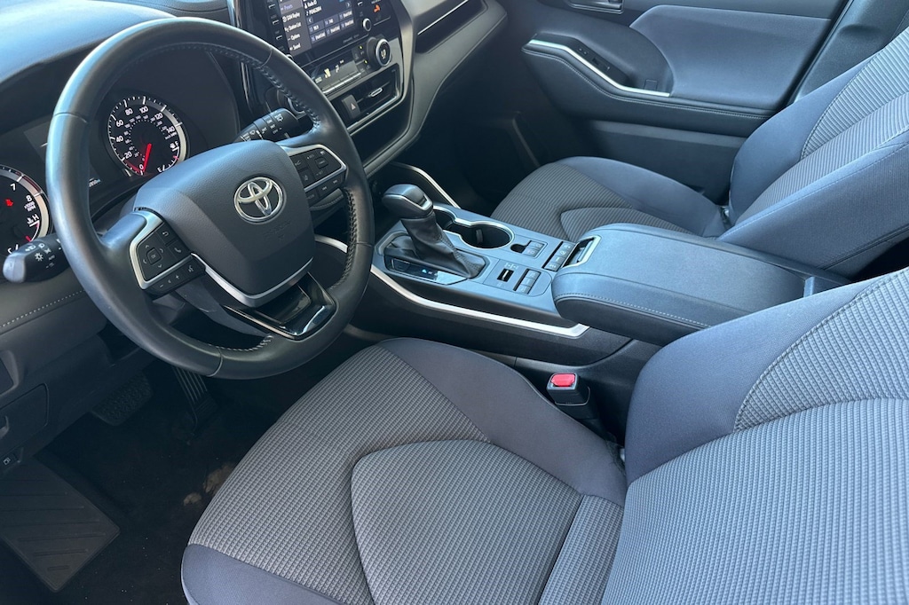 Certified 2021 Toyota Highlander LE SUV