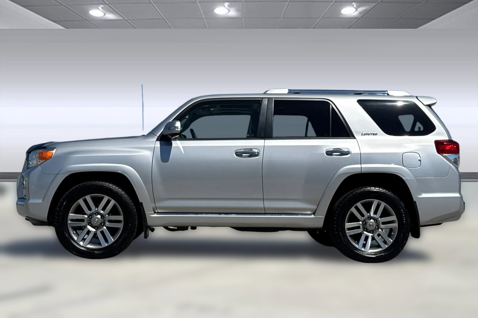 2011 Toyota 4Runner Limited photo 2