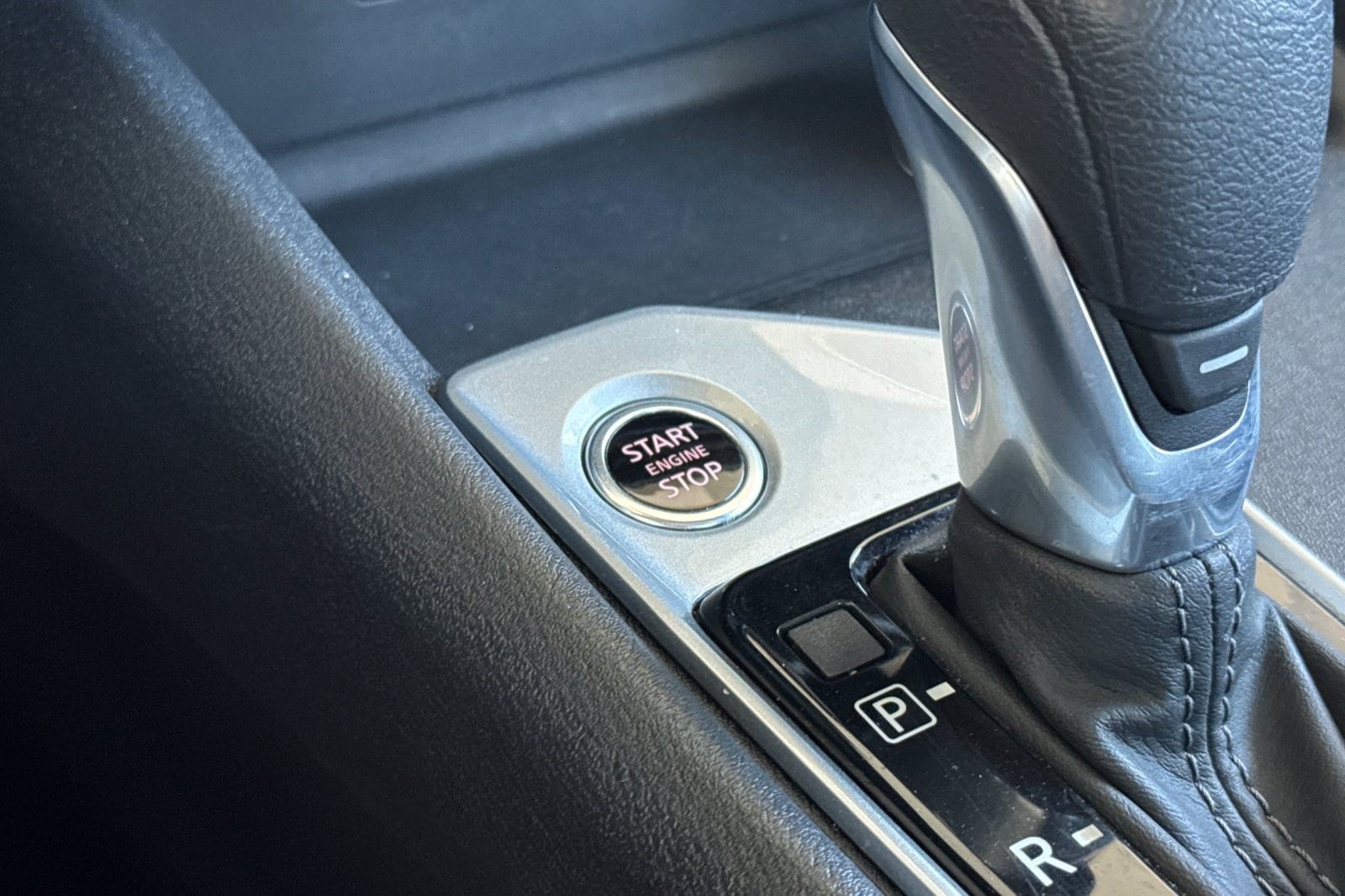 2025 Nissan Altima SV - Photo 17