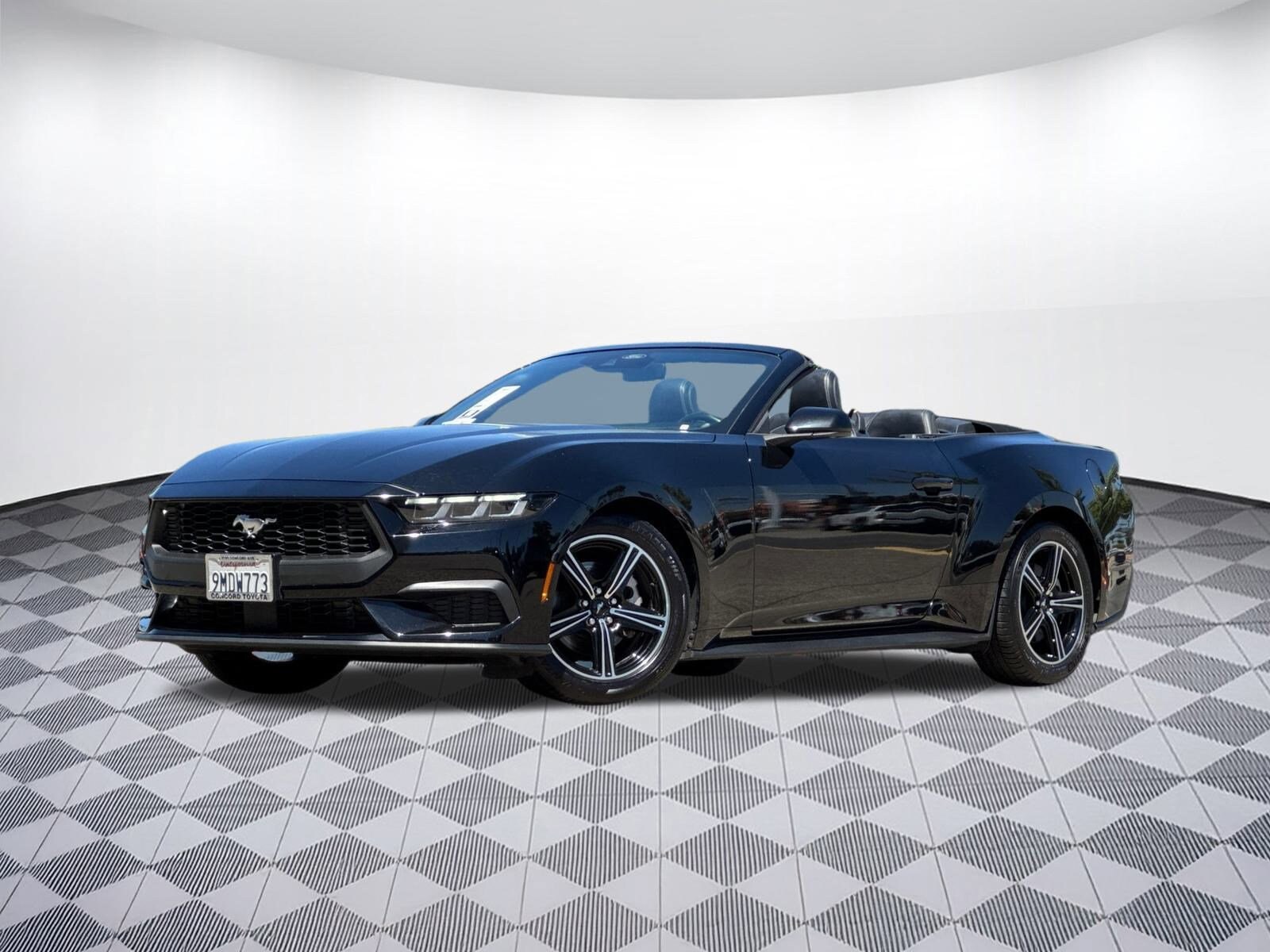 2024 Ford Mustang EcoBoost Premium Convertible photo 2