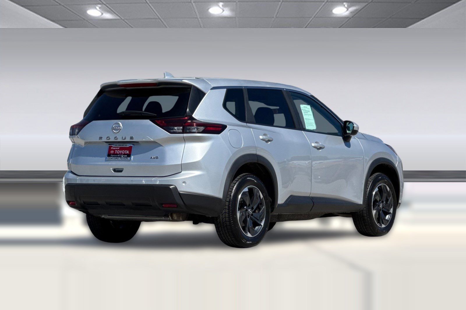 2025 Nissan Rogue SV photo 2