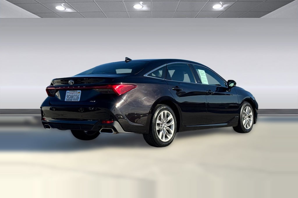 Used 2022 Toyota Avalon XLE Sedan