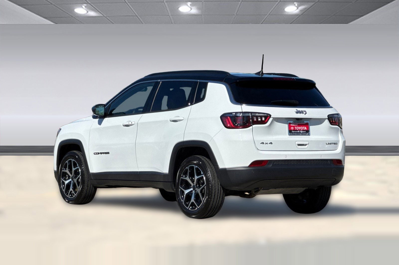 2025 Jeep Compass Limited photo 3