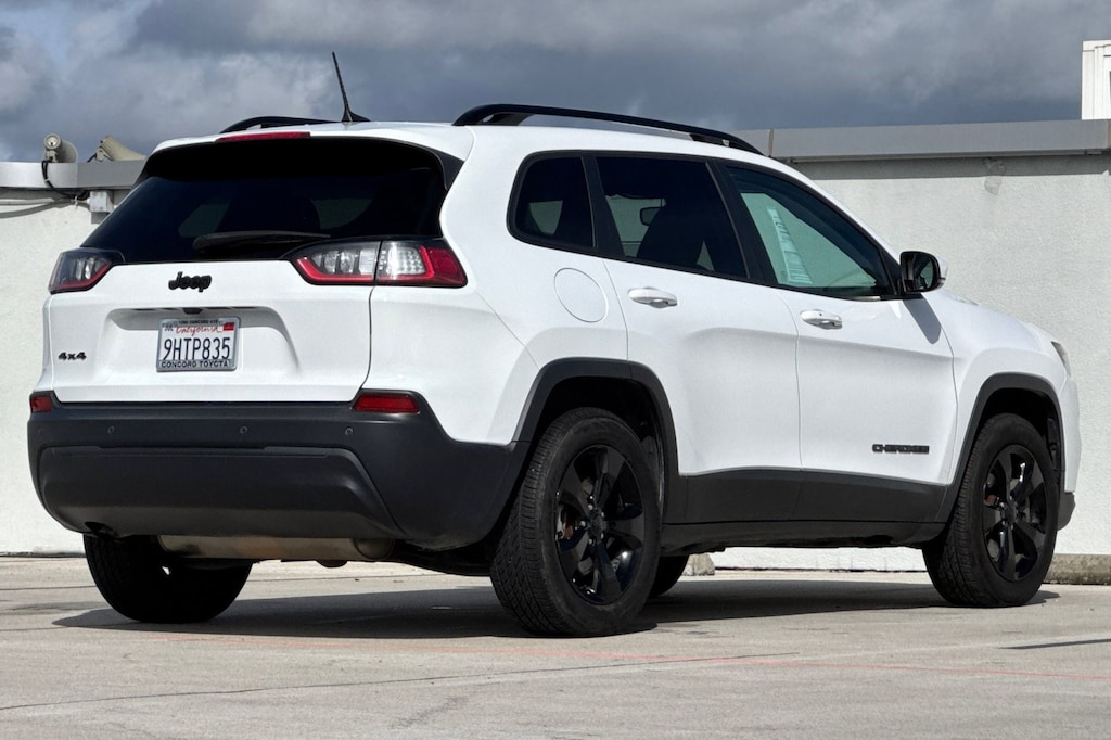 Used 2020 Jeep Cherokee Altitude SUV