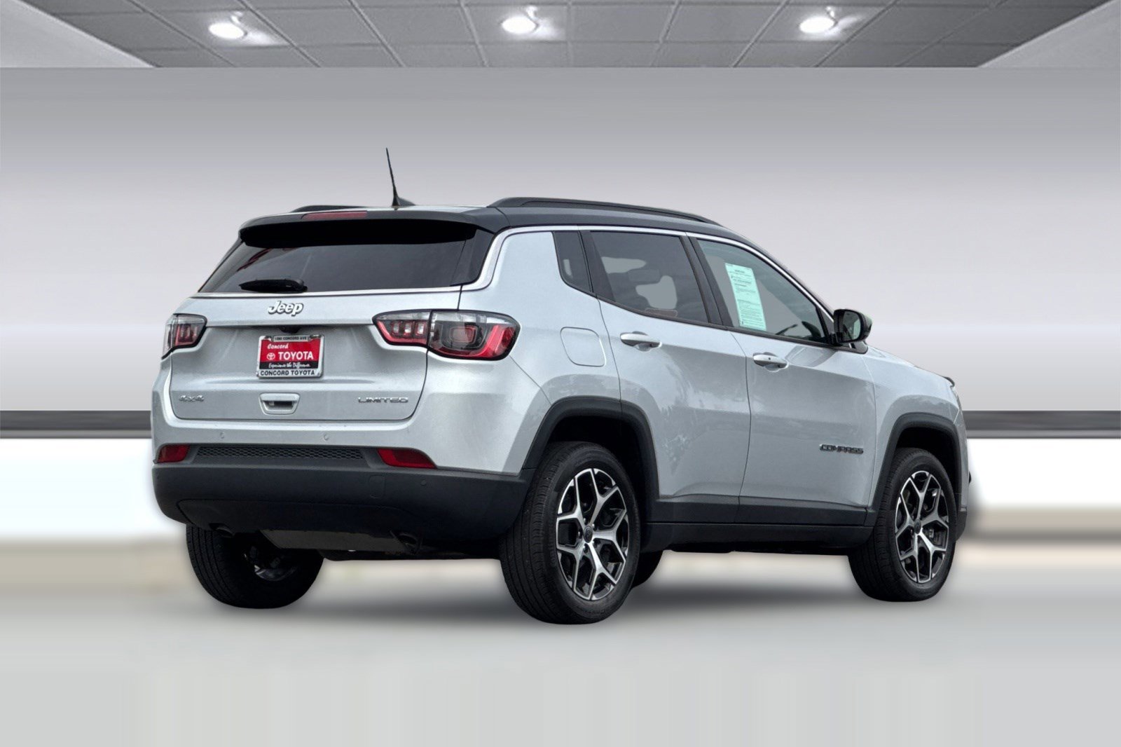 2025 Jeep Compass Limited photo 2