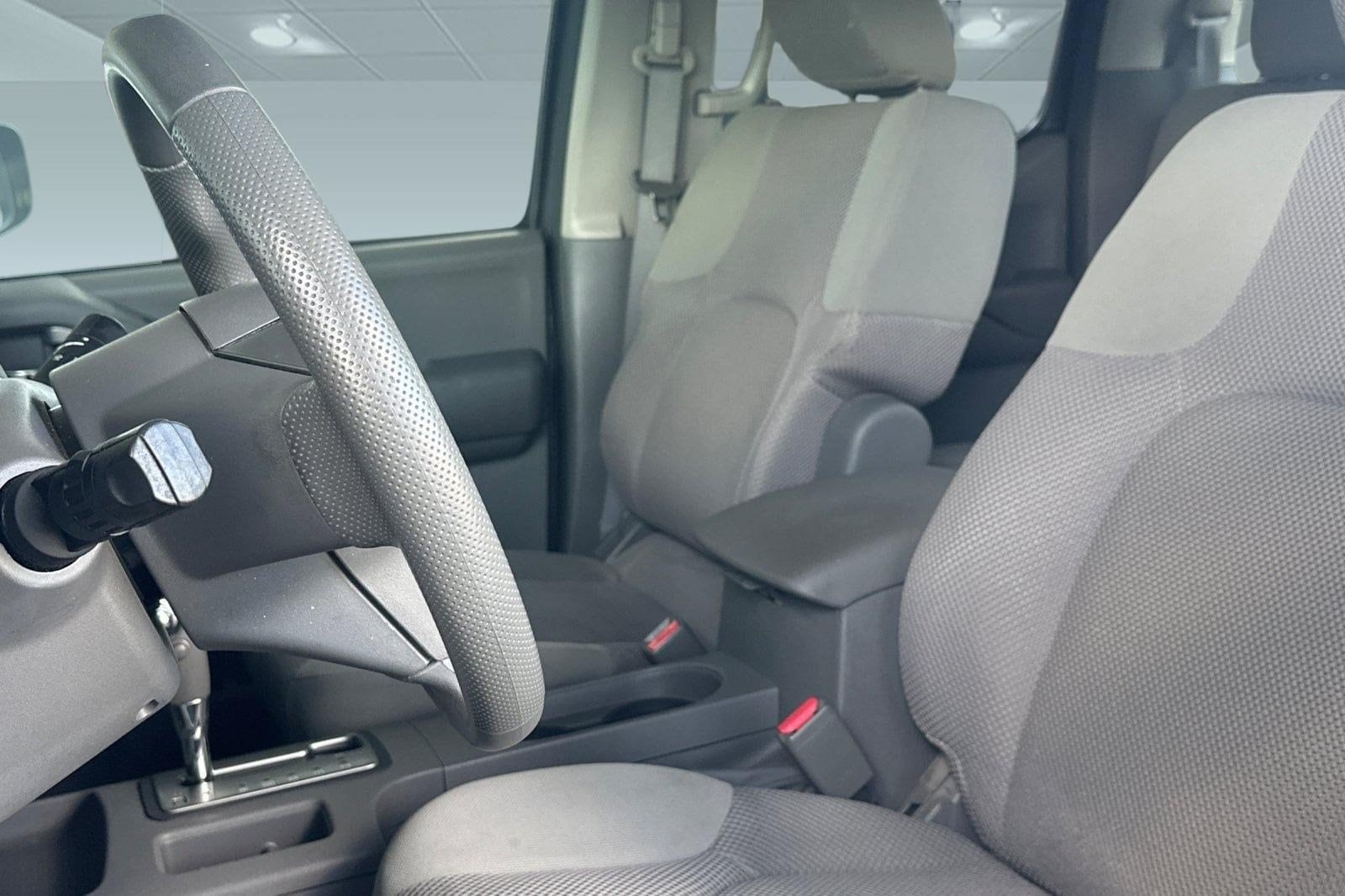 2013 Nissan Frontier SV Truck Crew Cab