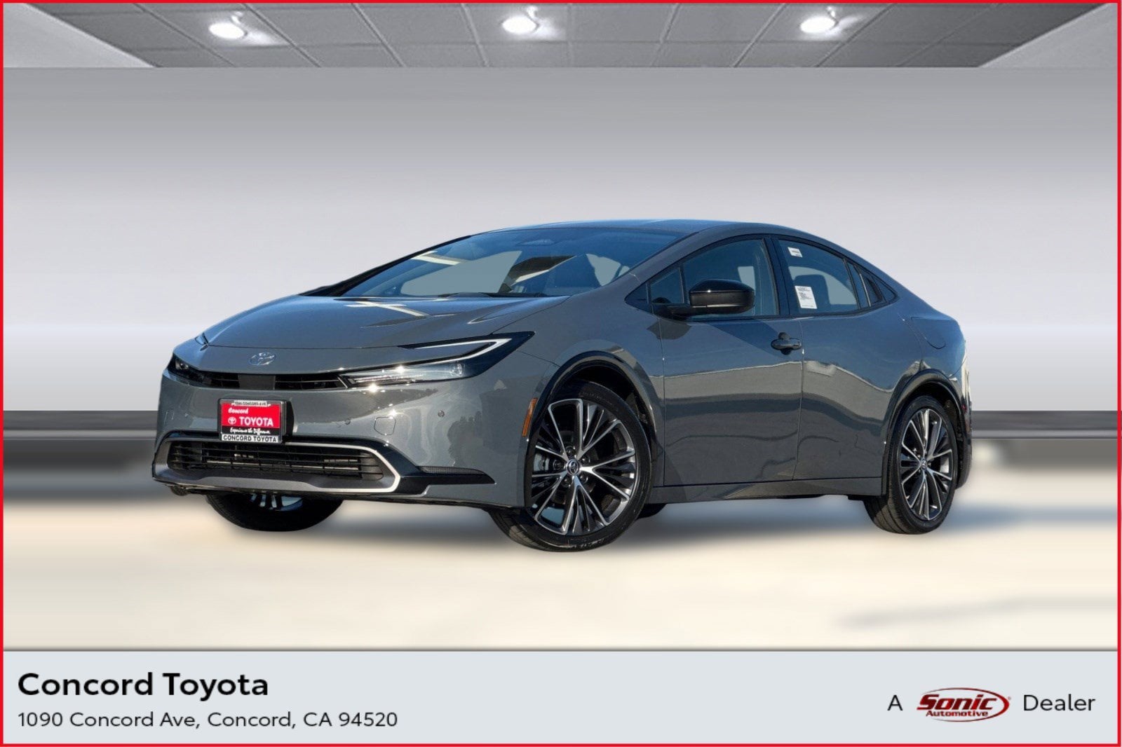 2026 Toyota Prius XLE FWD's photo