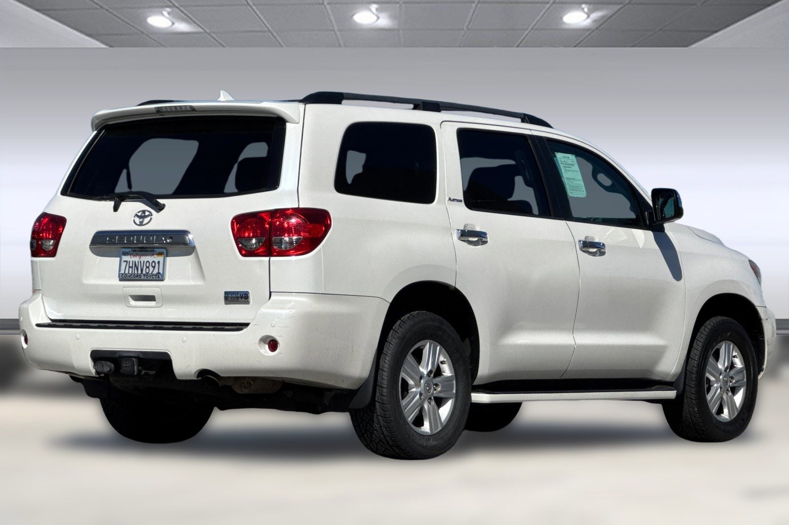 2015 Toyota Sequoia Platinum photo 3