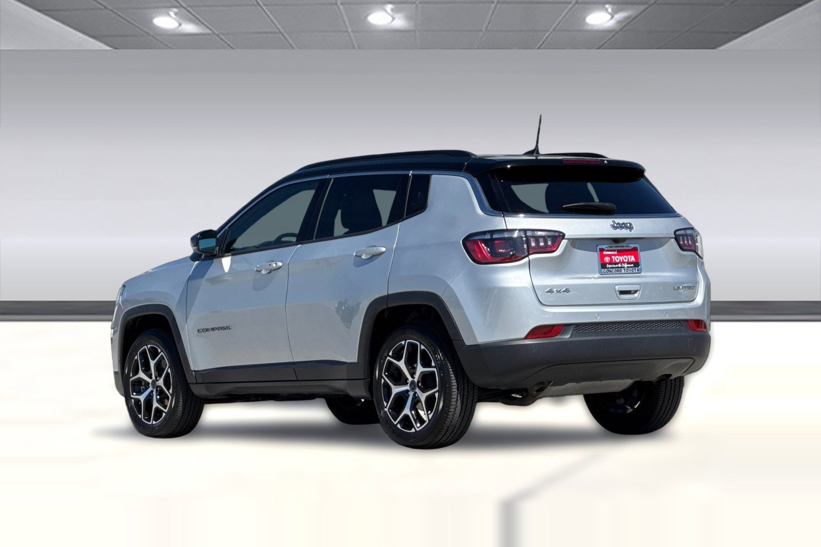 2025 Jeep Compass Limited photo 6